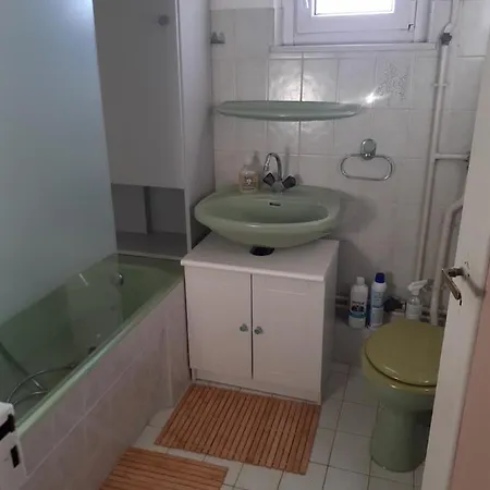 Coquet 6 Personnes Avec Jardin * 万泽内姆